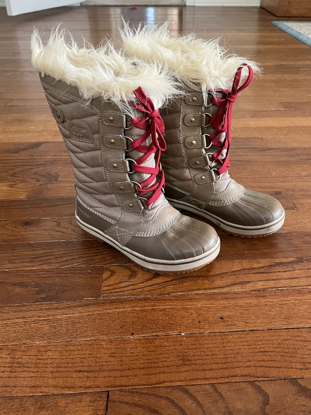 Sorel Neutral Tan Beige with Red Laces Warm Durable Faux Fur Lined Winter Boot